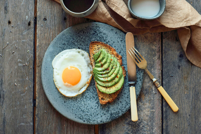 comer por la mañana adelgazar