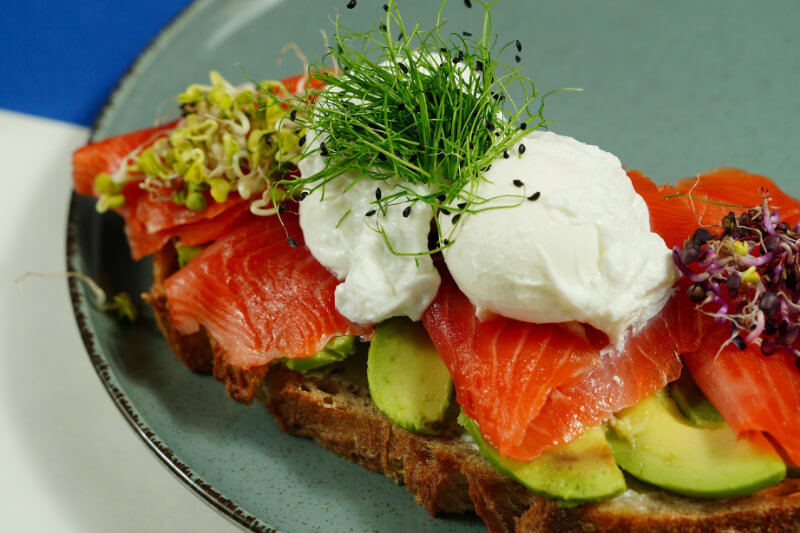 petit-déjeuner protéiné salé